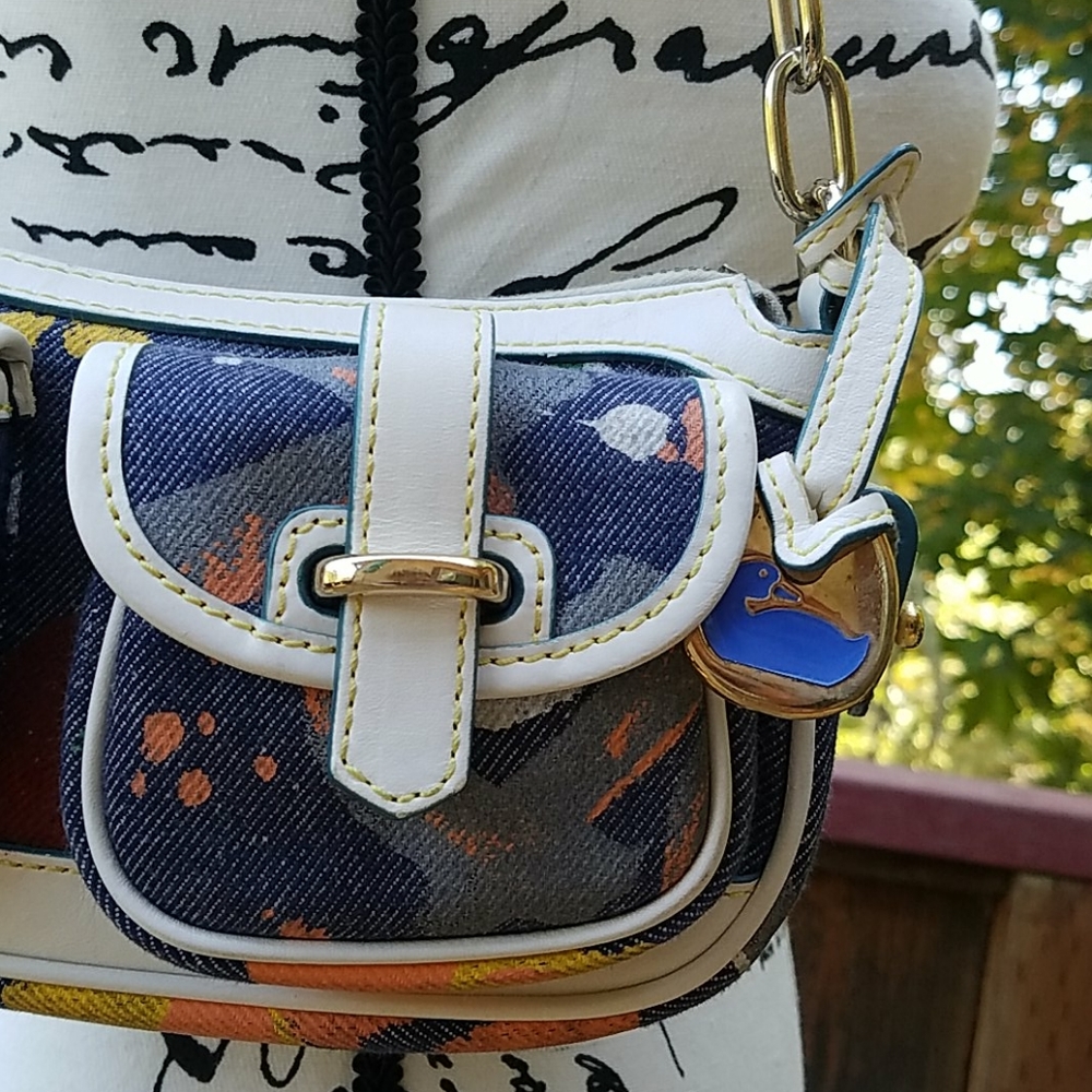 Dooney & Bourke 🌼 small paint splatter saddle bag purse - Picture 13 of 16